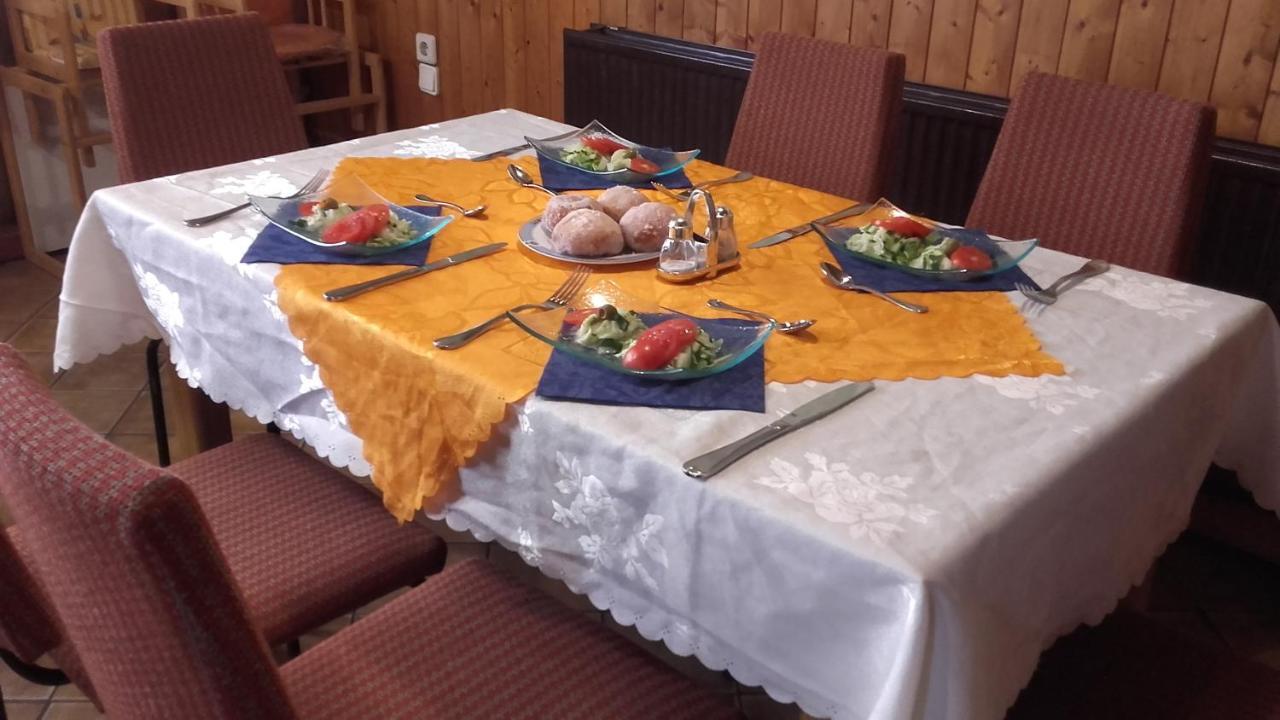 Restaurant Pension Lubusch Gahro 외부 사진